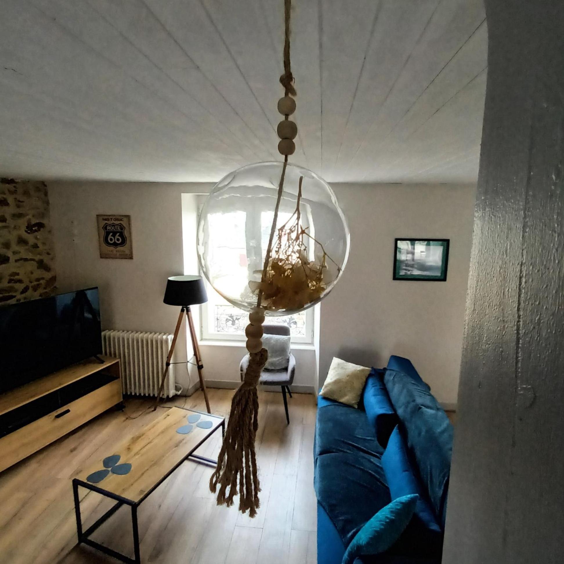 Le Miraillet, Gite Saint-Illide Buitenkant foto